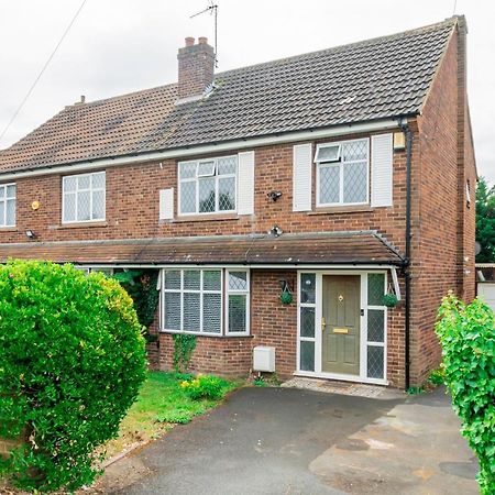 Stunning Place, Close To Windsor & Heathrow & Private Parking Burnham  Exterior photo