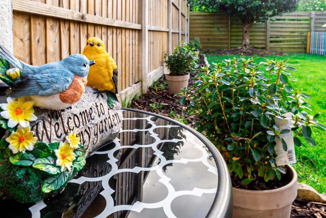 Stunning Place, Close To Windsor & Heathrow & Private Parking Burnham  Exterior photo